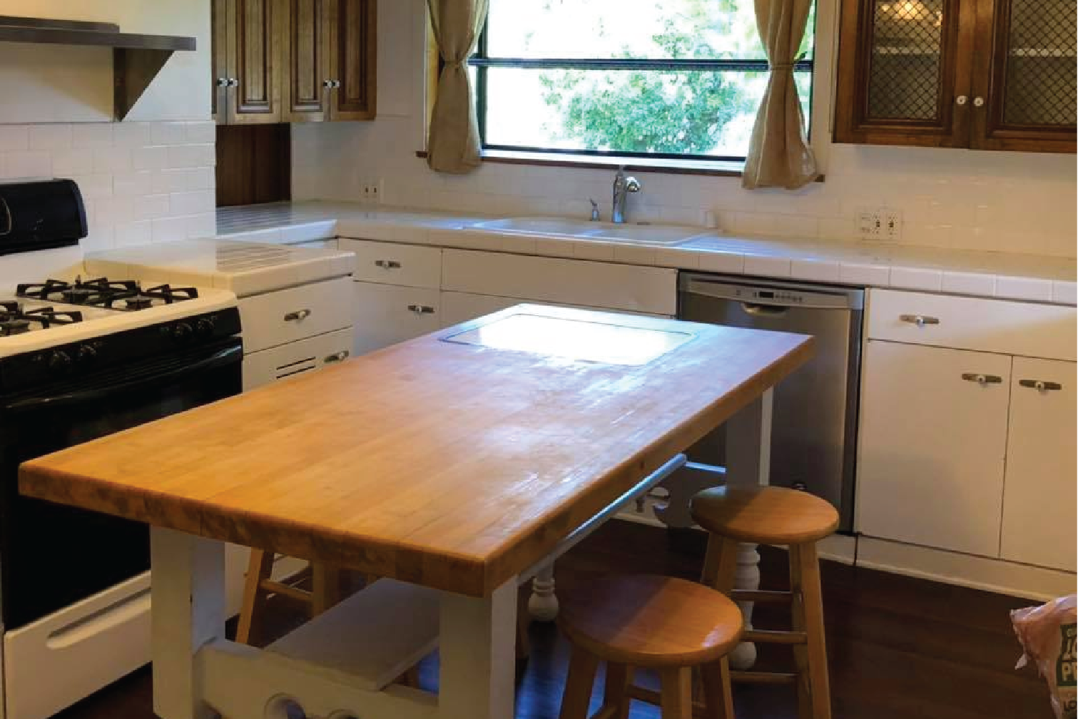 41 Perkins Drive Kitchen