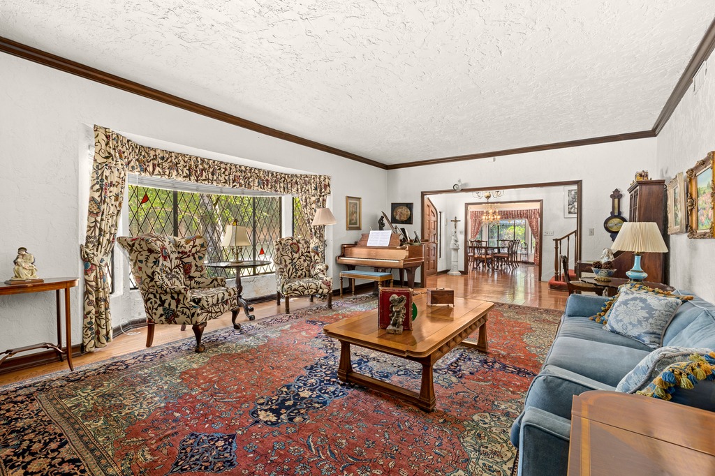 Living Room View Into Entry