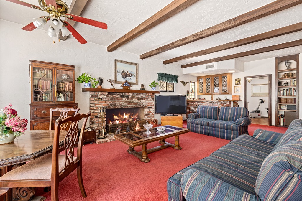 Family Room With Gas Fireplace
